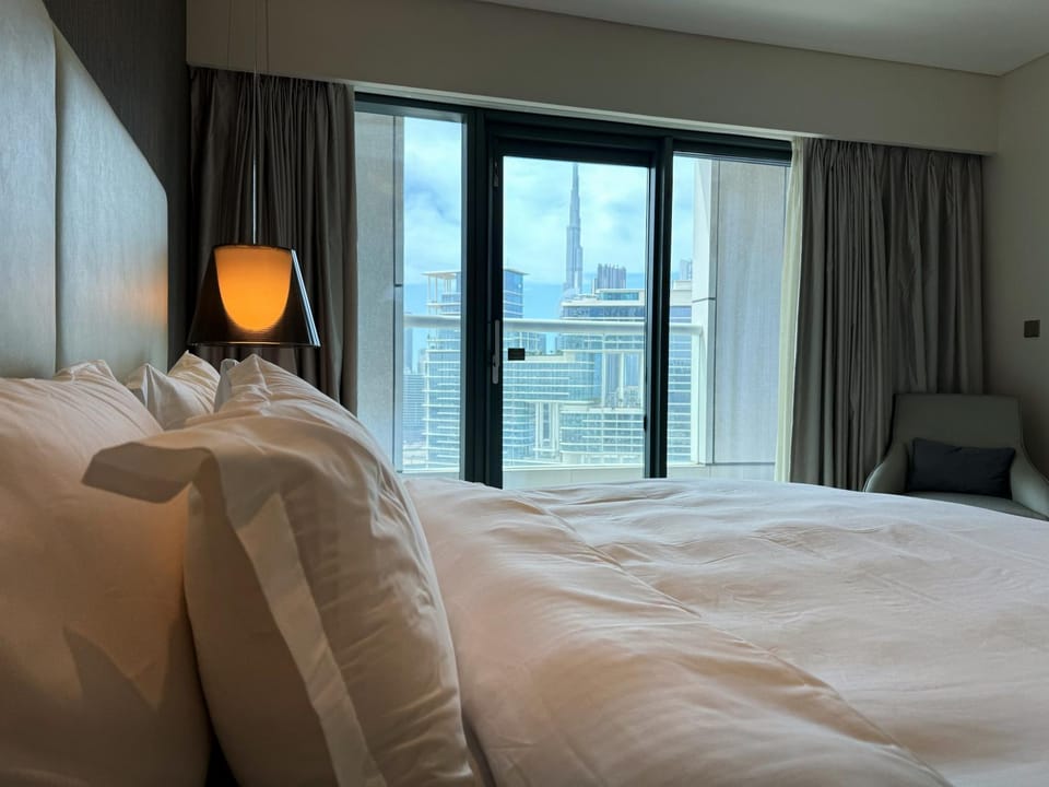 Bed, View (from property/room), Bedroom, City view