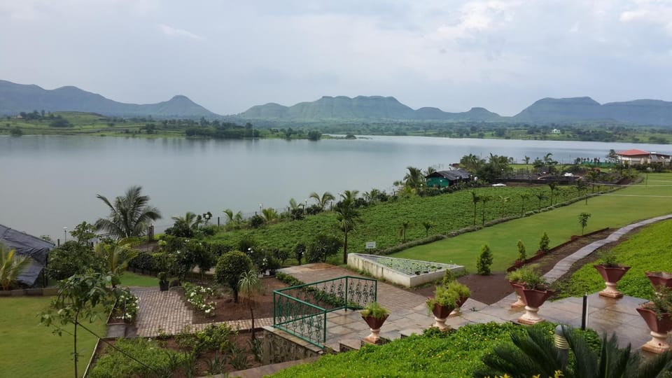 Decorative detail, Garden view, Lake view, Mountain view