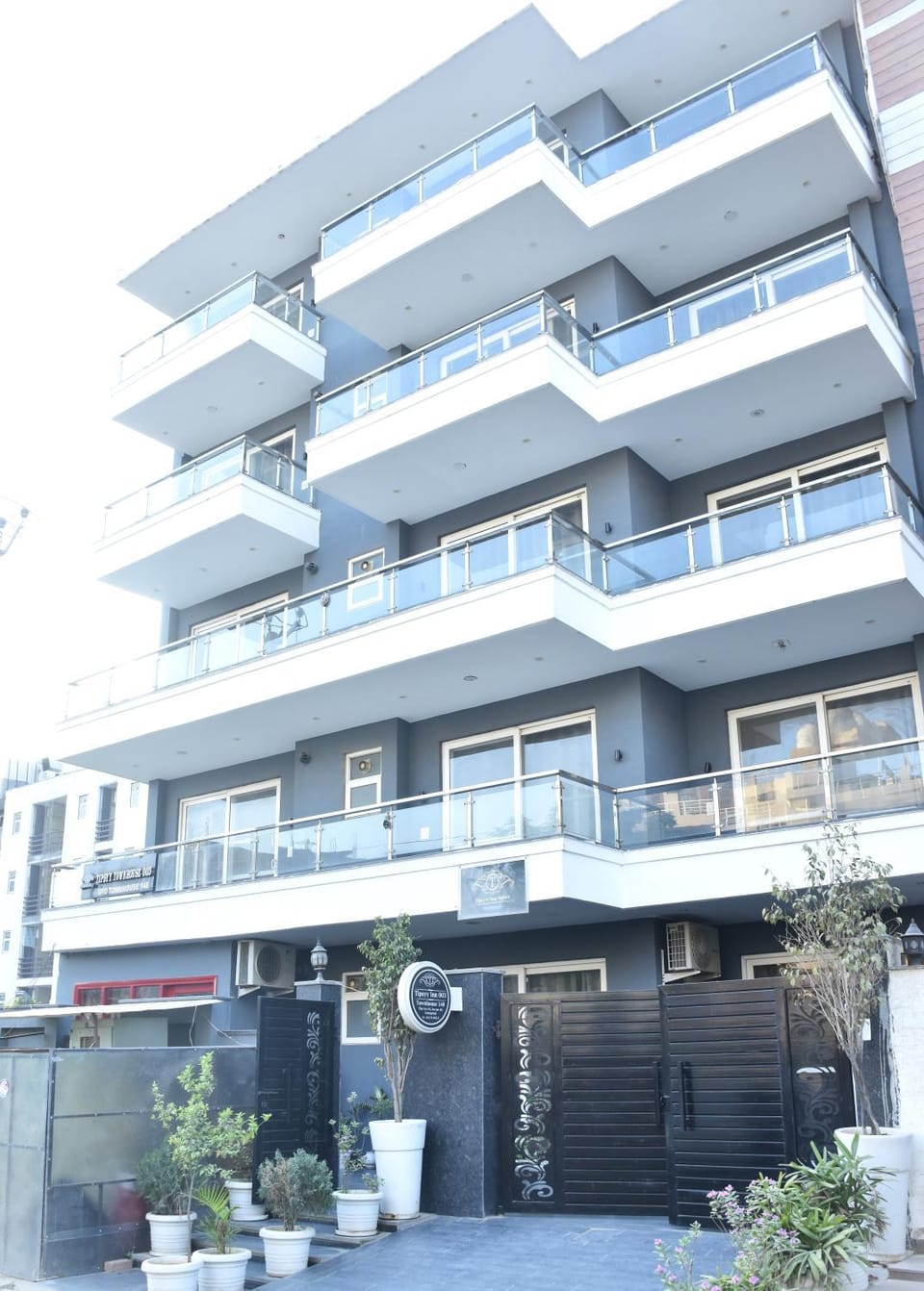 Property building, Day