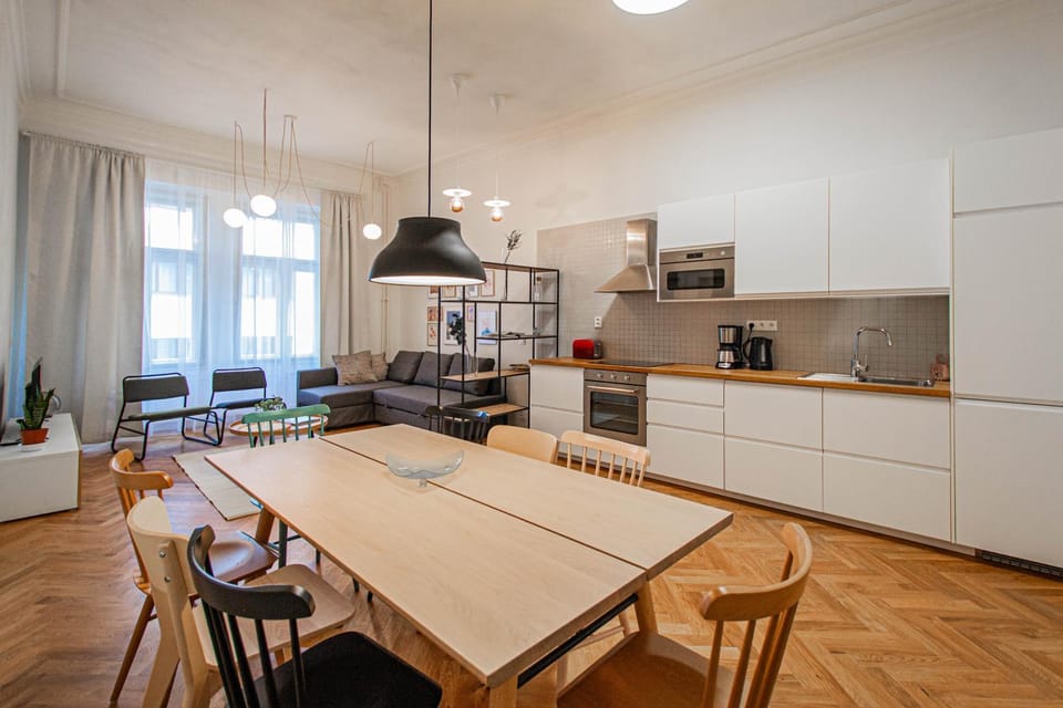 Kitchen or kitchenette, Living room, Seating area, Dining area, minibar, pet friendly, stove