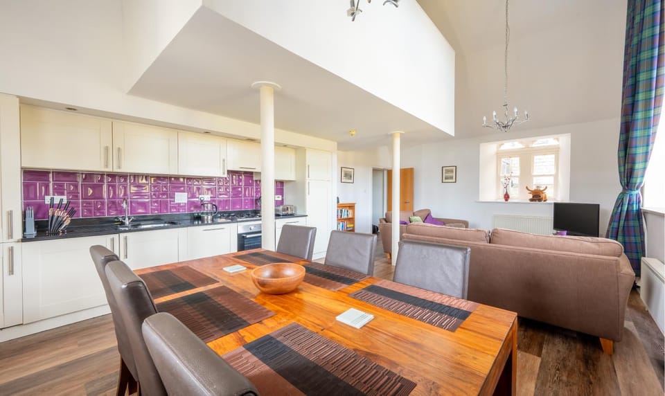 Kitchen or kitchenette, Living room, Dining area