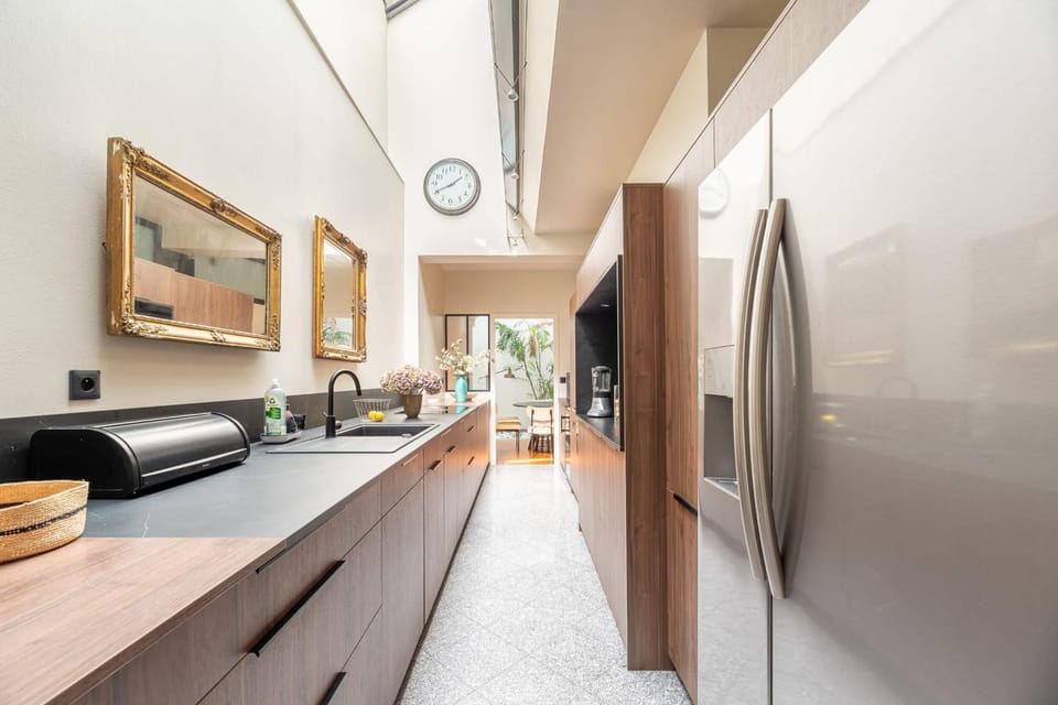 Large fully renovated 250m house House in Nantes