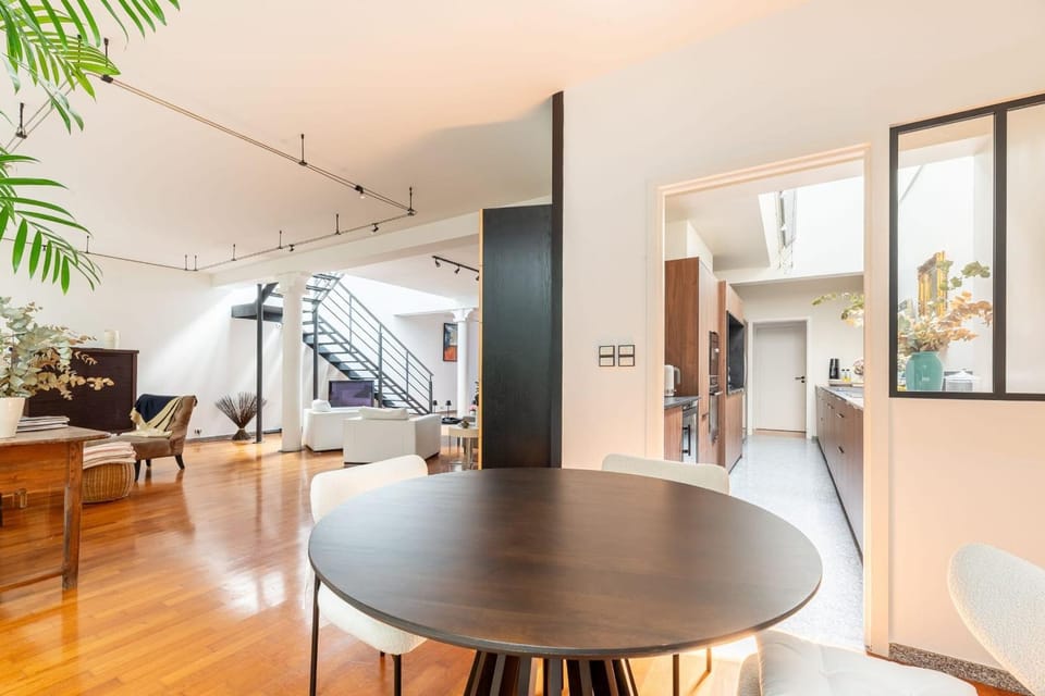 Large fully renovated 250m house House in Nantes