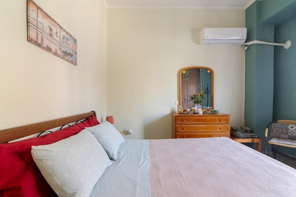 Bed, Bedroom, air conditioner
