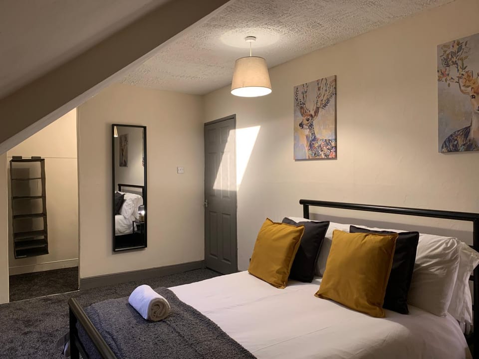 Bed, Bedroom