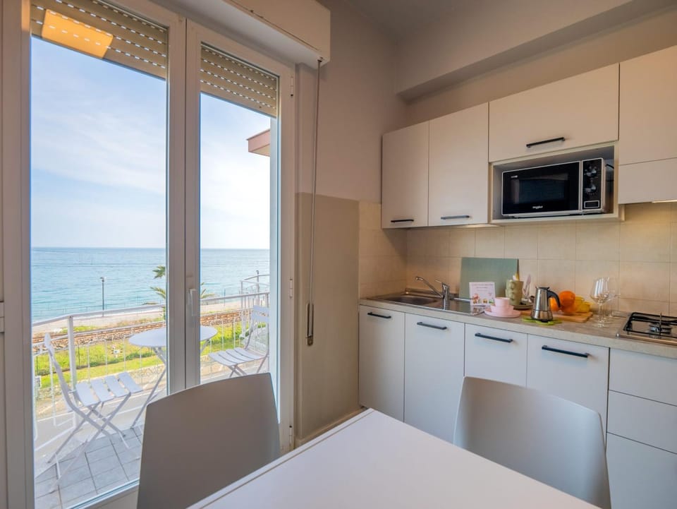 Kitchen or kitchenette, kitchen