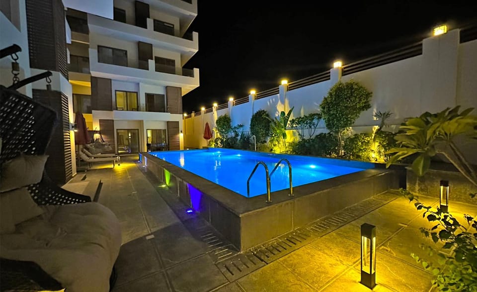 Swimming pool