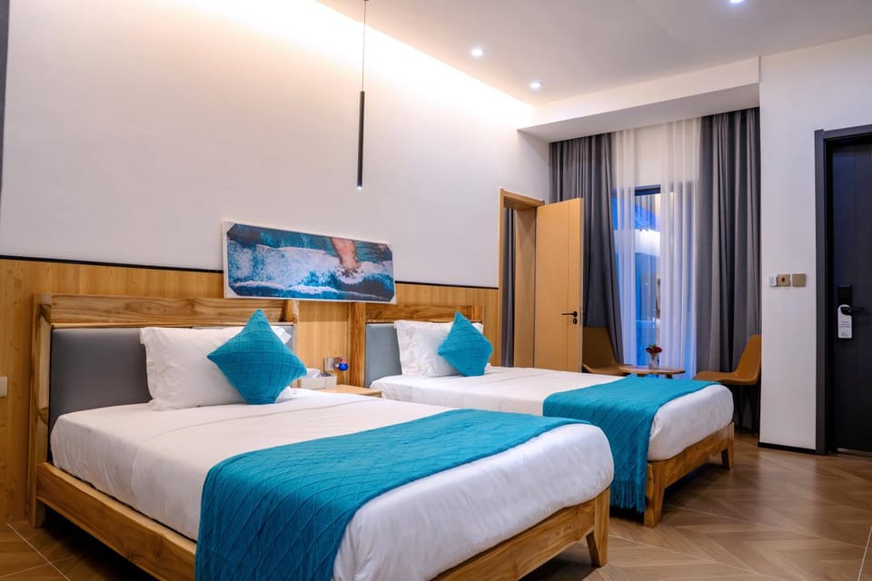 Restaurant/places to eat, Bed