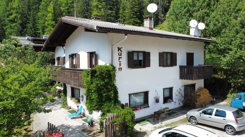 Appartamenti Callori Karin Apartment in Canazei