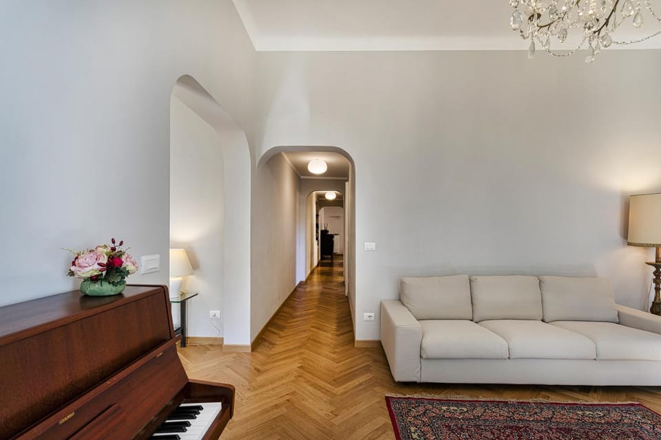 Communal lounge/ TV room, Living room