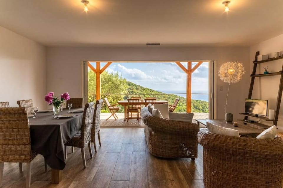 Maison vue Mer et Maquis House in Corsica