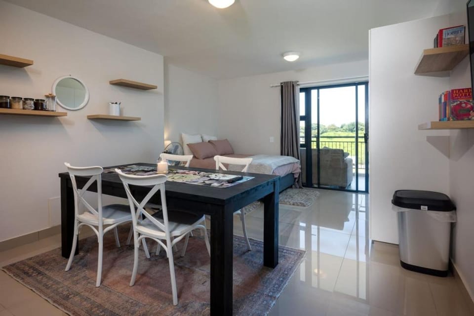 Cute and Cosy Studio Millennial 520 Apartment in Umhlanga