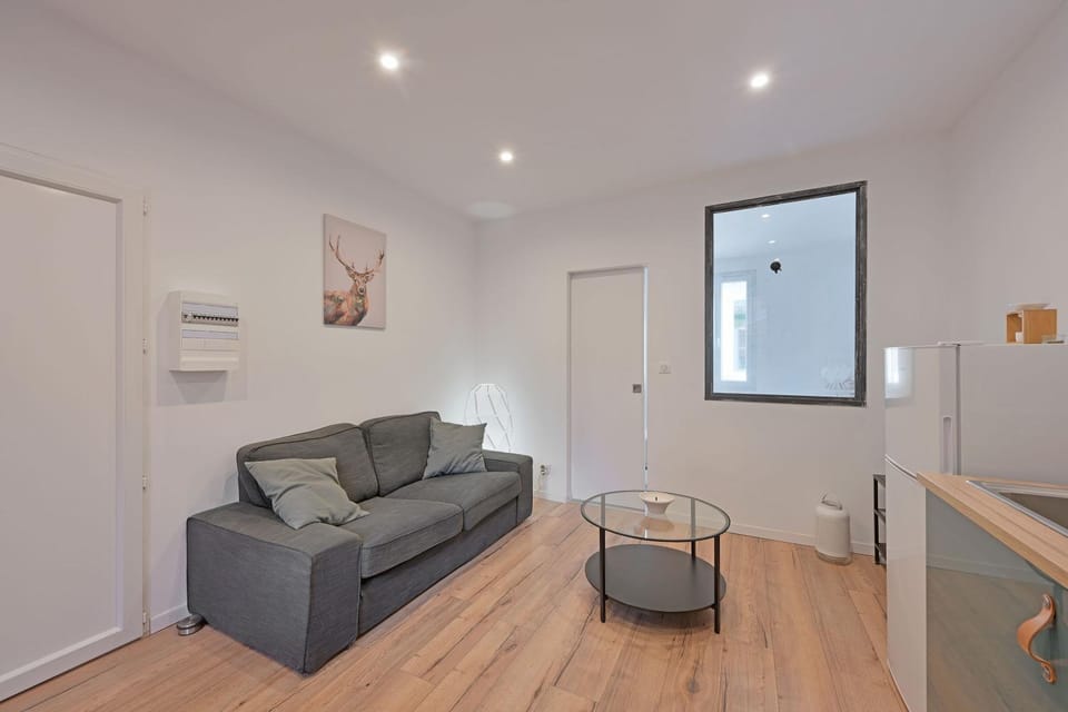 Living room, kitchen