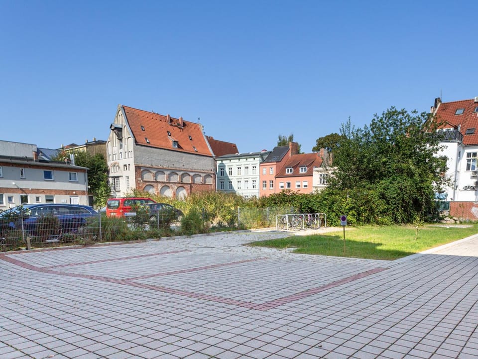 Property building, Parking