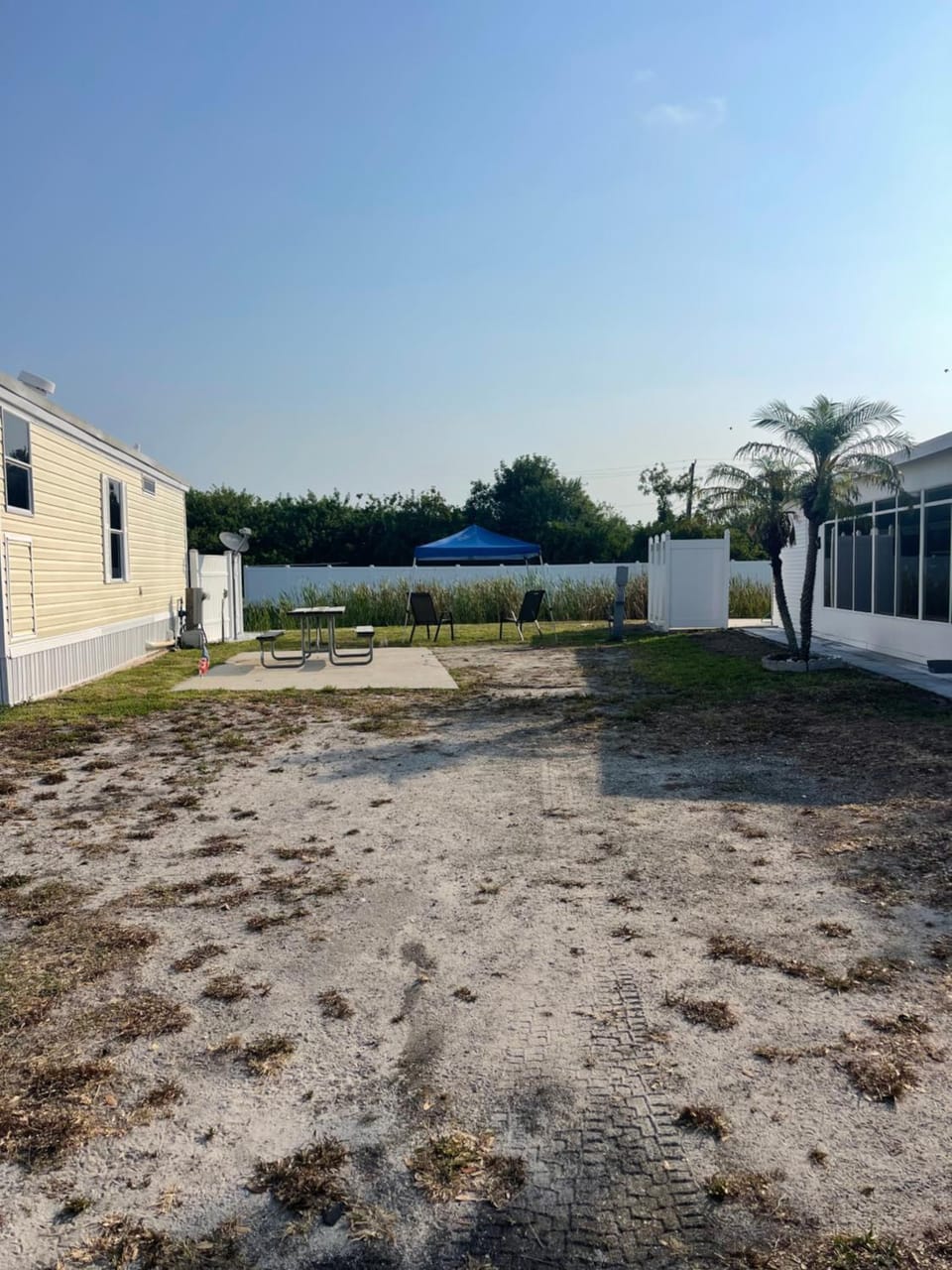 RV SITE FOR RENT BY GLAMPERS CAMP 30AMP FULL HOOKUP Campground/ 
RV Resort in North Port