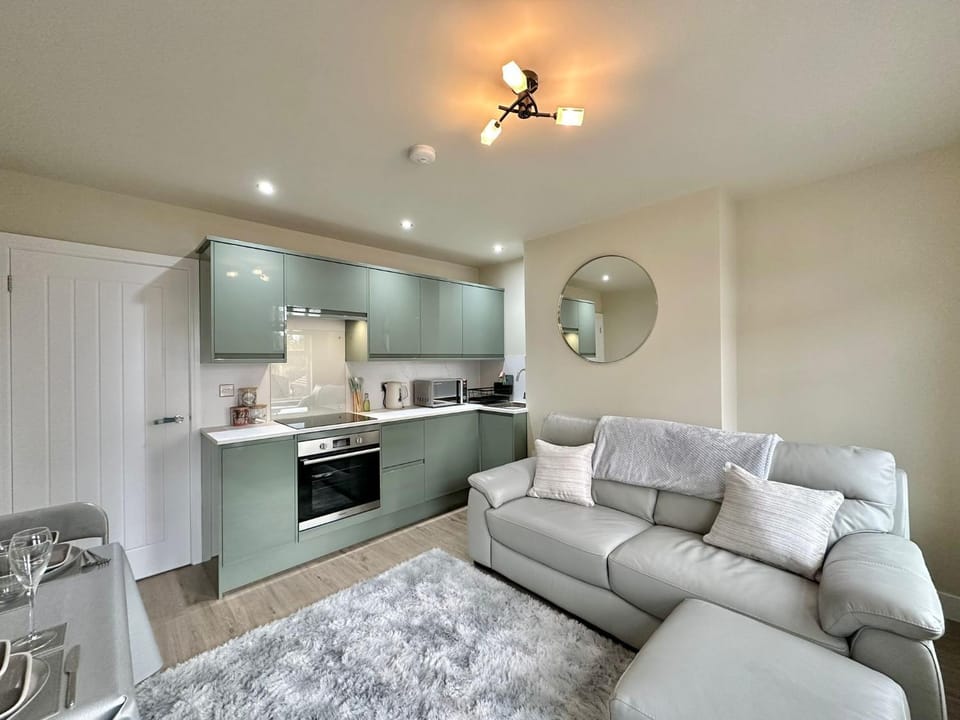 Kitchen or kitchenette, Seating area
