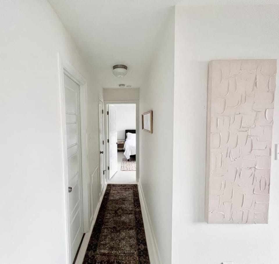 Crystal City Boutique Flats - Free Parking 2878 Apartment in Crystal City