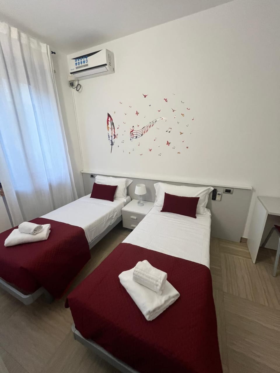 Bed, Photo of the whole room, Bedroom, towels, air conditioner