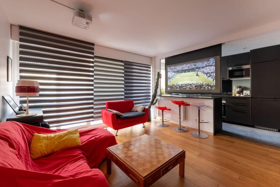 Modern 2BD Apartment w BalconyMénilmontant Apartment in Paris