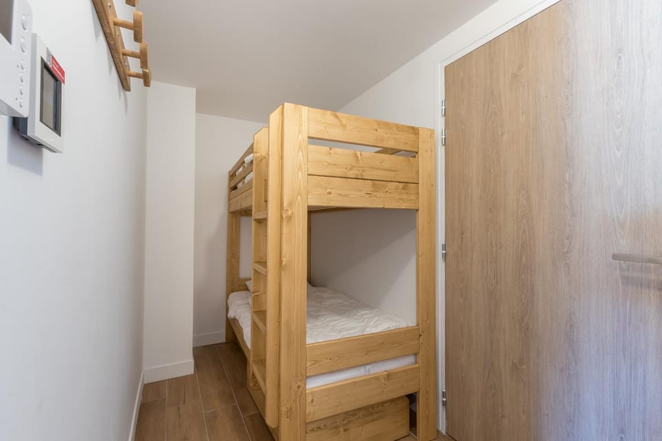 bunk bed