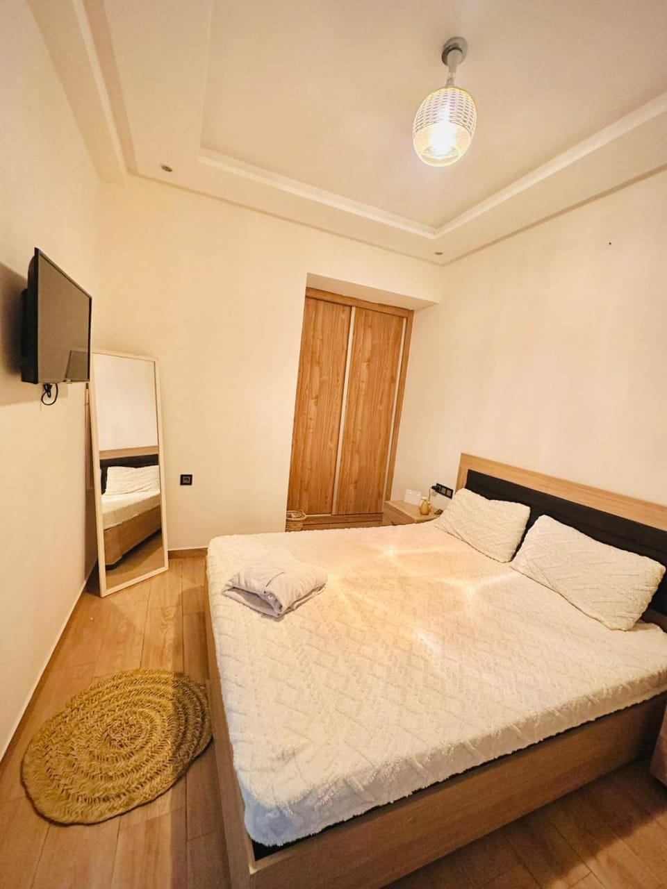 Bed, Bedroom, towels, wardrobe