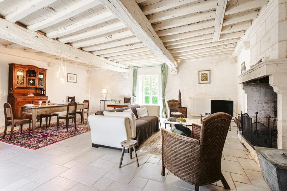 Property building, Living room