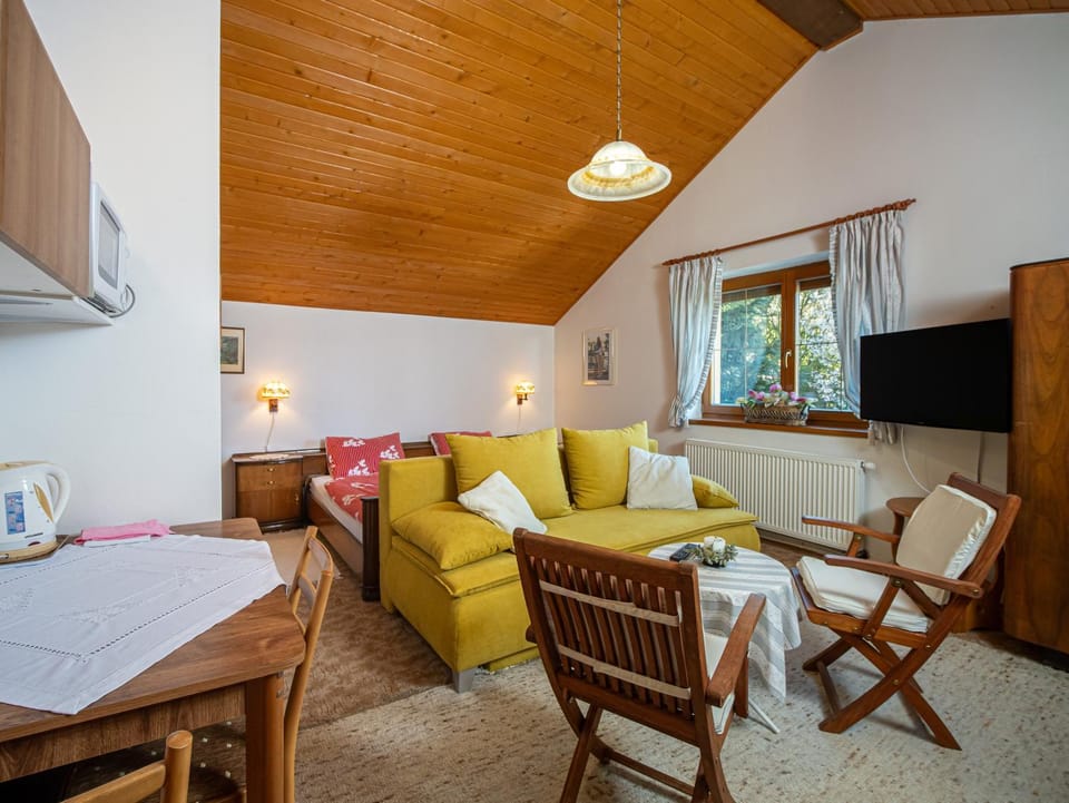 Seating area, Bedroom