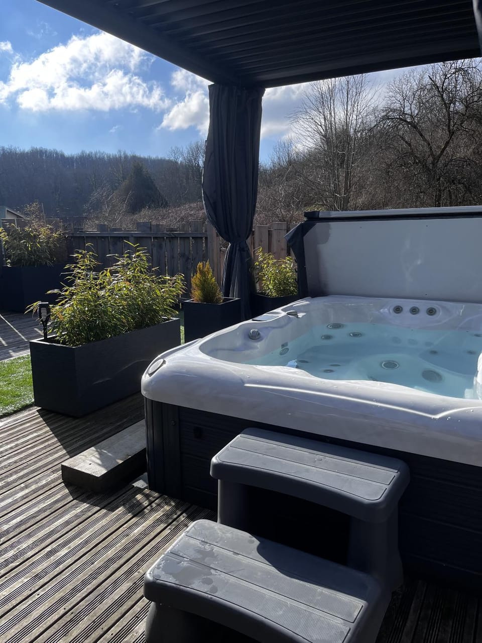 Hot Tub, Hot Tub