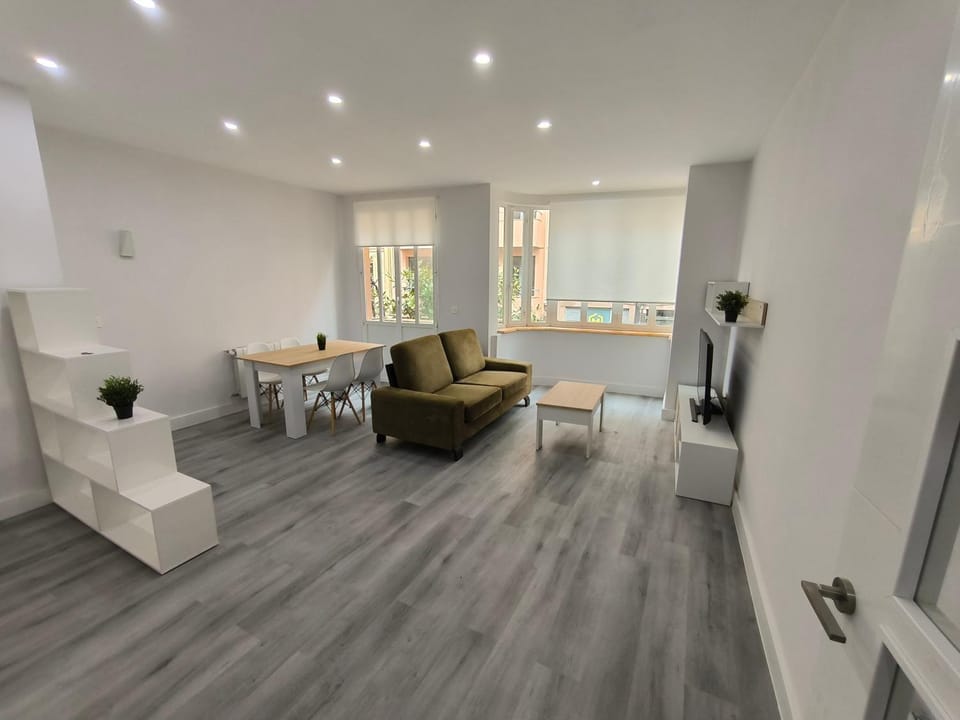 Communal lounge/ TV room, Living room, Lounge or bar