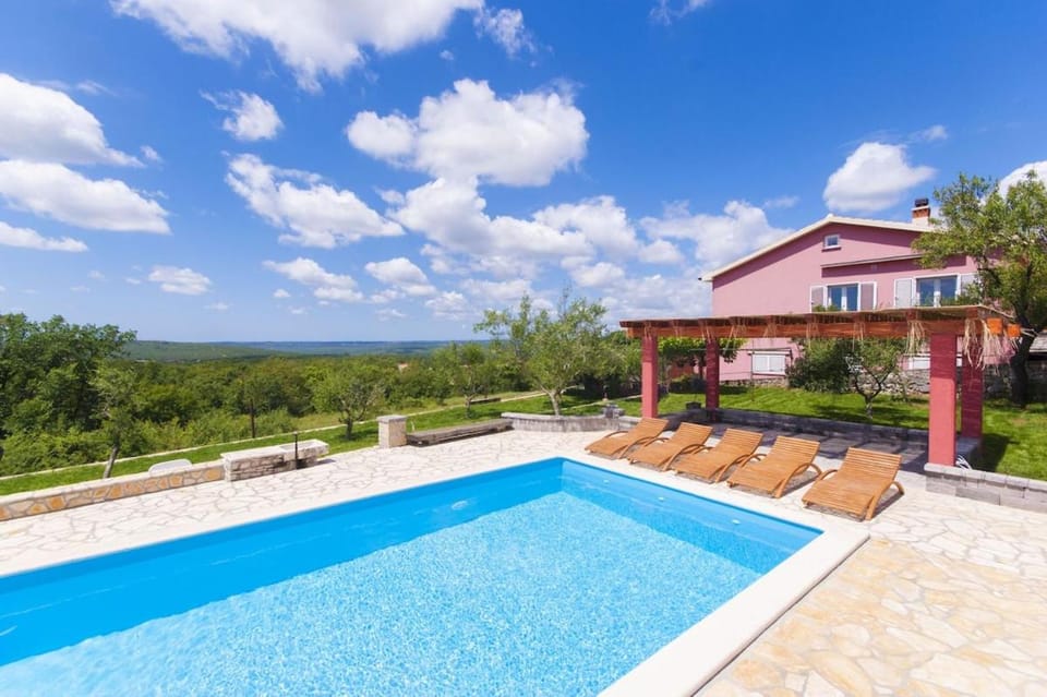 Natural landscape, View (from property/room), Pool view, Swimming pool, sunbed