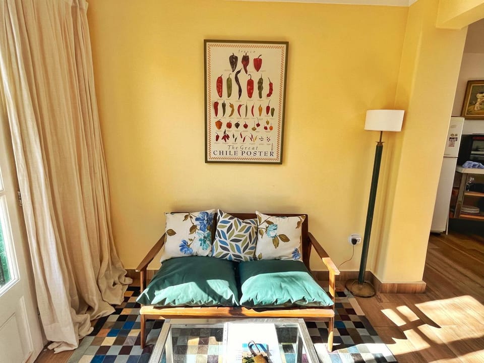 Living room, Photo of the whole room, Seating area