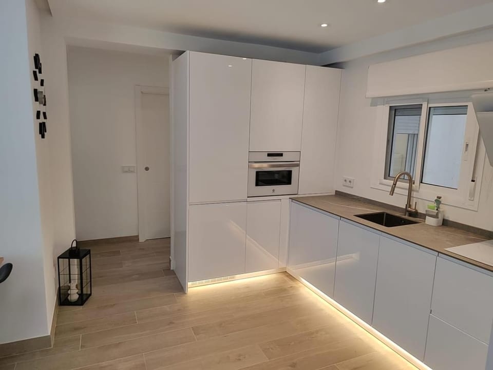 Kitchen or kitchenette, dishwasher, pet friendly, stove