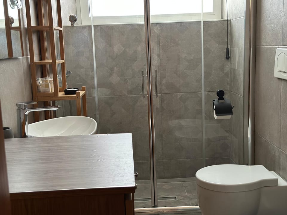 Shower, Toilet, Bathroom