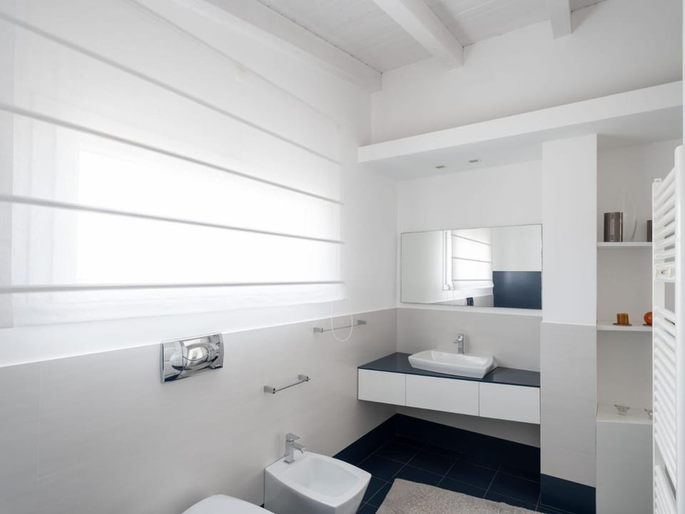 Bathroom, Bath