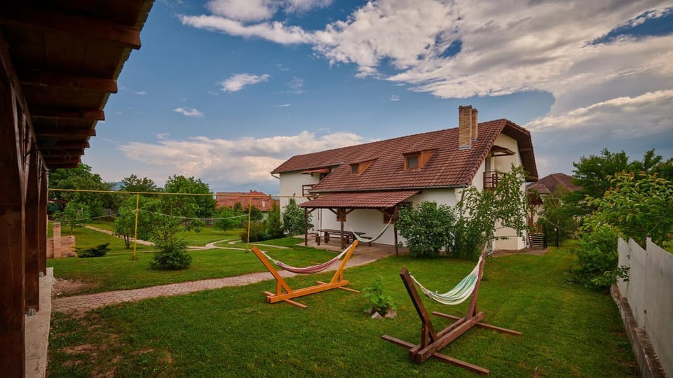 Property building, Natural landscape, Garden, Garden view