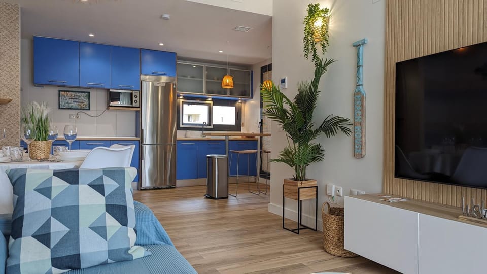 Kitchen or kitchenette, Living room