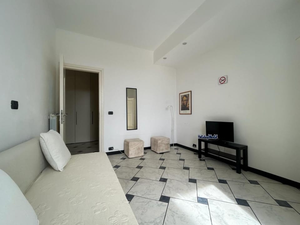 TV and multimedia, Living room, Photo of the whole room, Seating area