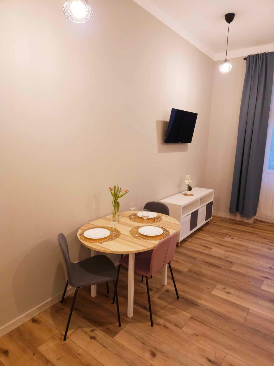 Communal lounge/ TV room, TV and multimedia, Dining area