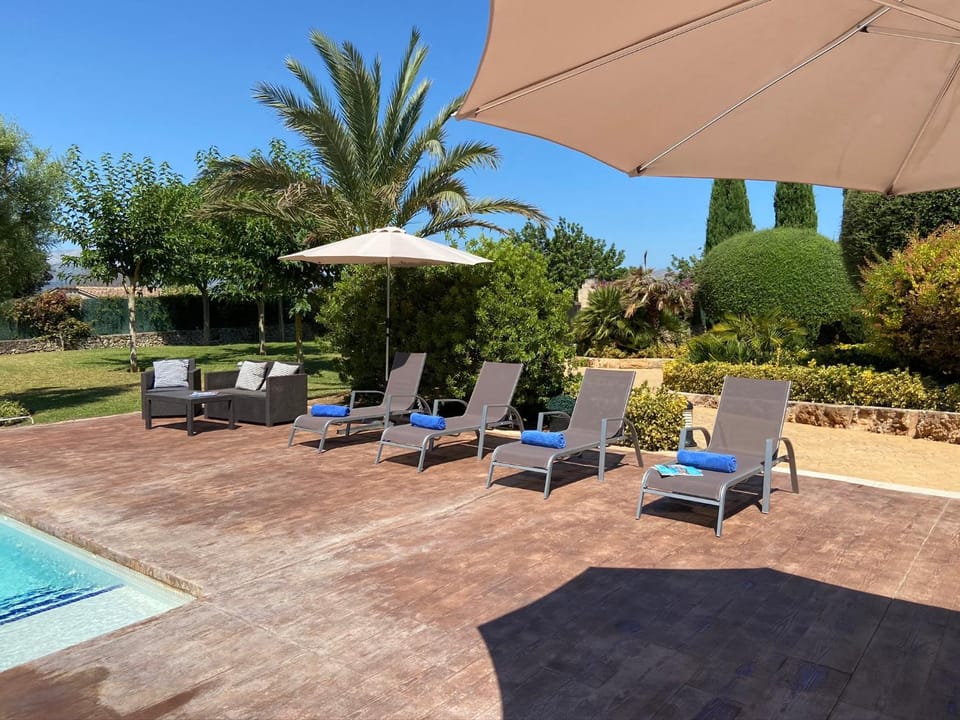 Garden view, Swimming pool, sunbed