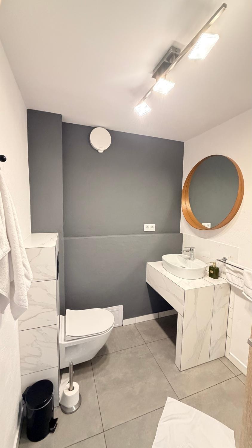 Toilet, Bathroom