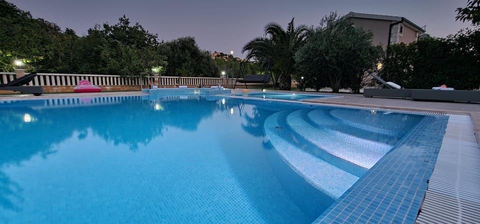 Pool view, Swimming pool