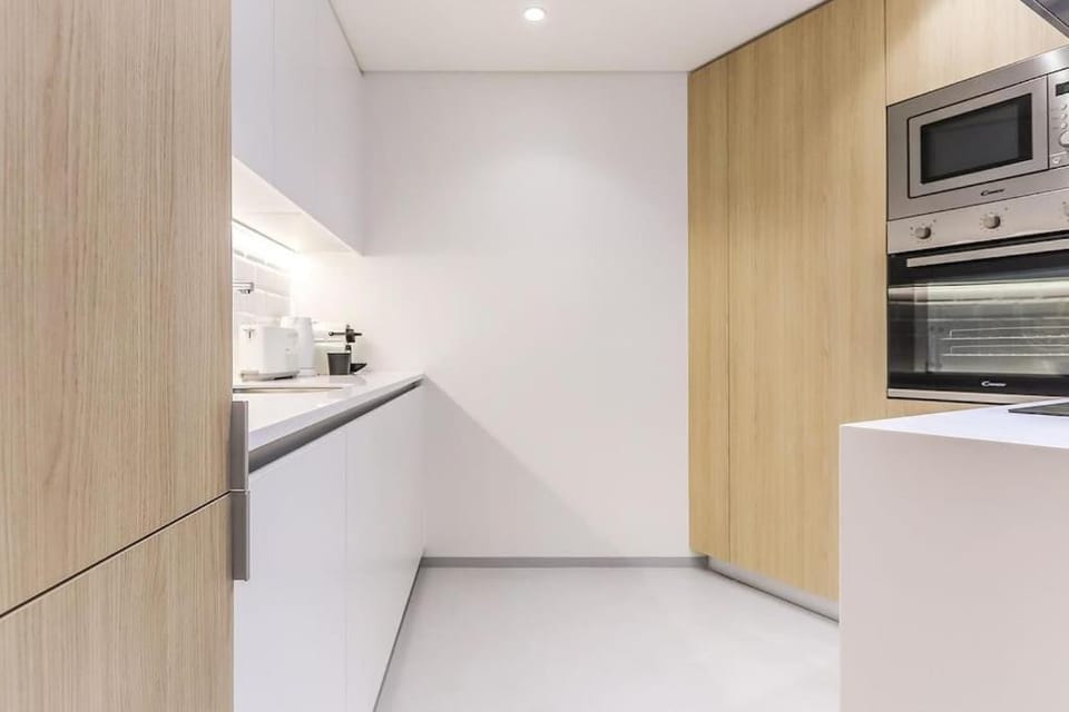 Kitchen or kitchenette, oven, stove