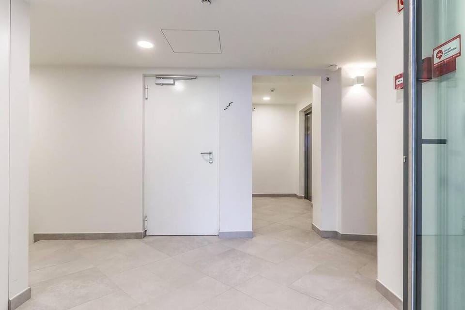 Pombal Central Contemporary Apt AC Elevator Apartment in Lisbon