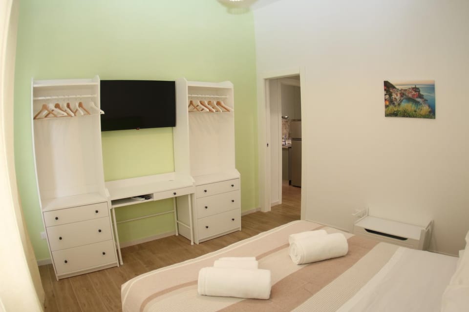 TV and multimedia, Bedroom