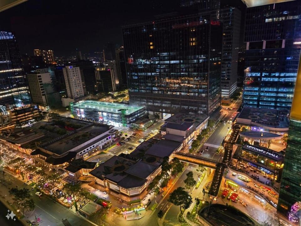 Cozy Bgc Stay Near Uptown Mall & Hyatt #ournw24l House in Makati