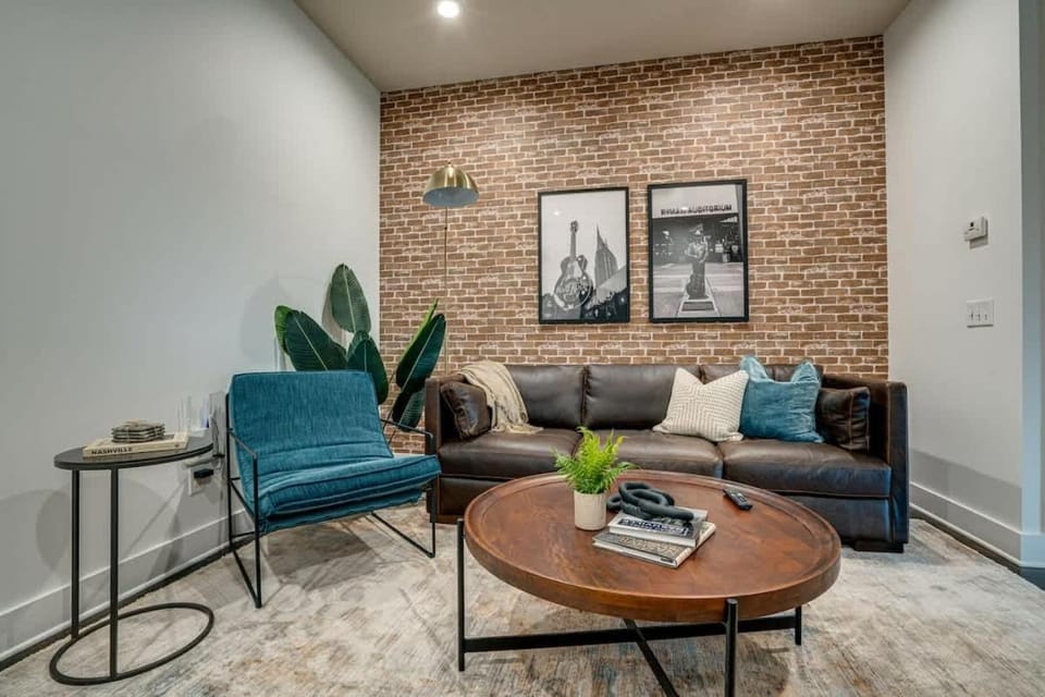 Lofts At 30th - Urban Sky Suite - Mins to Broadway House in Nashville