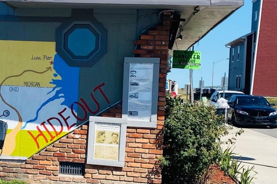 Actual Pretty Boy Floyd's Hideout - Lake Erie, MI Apartment in Luna Pier