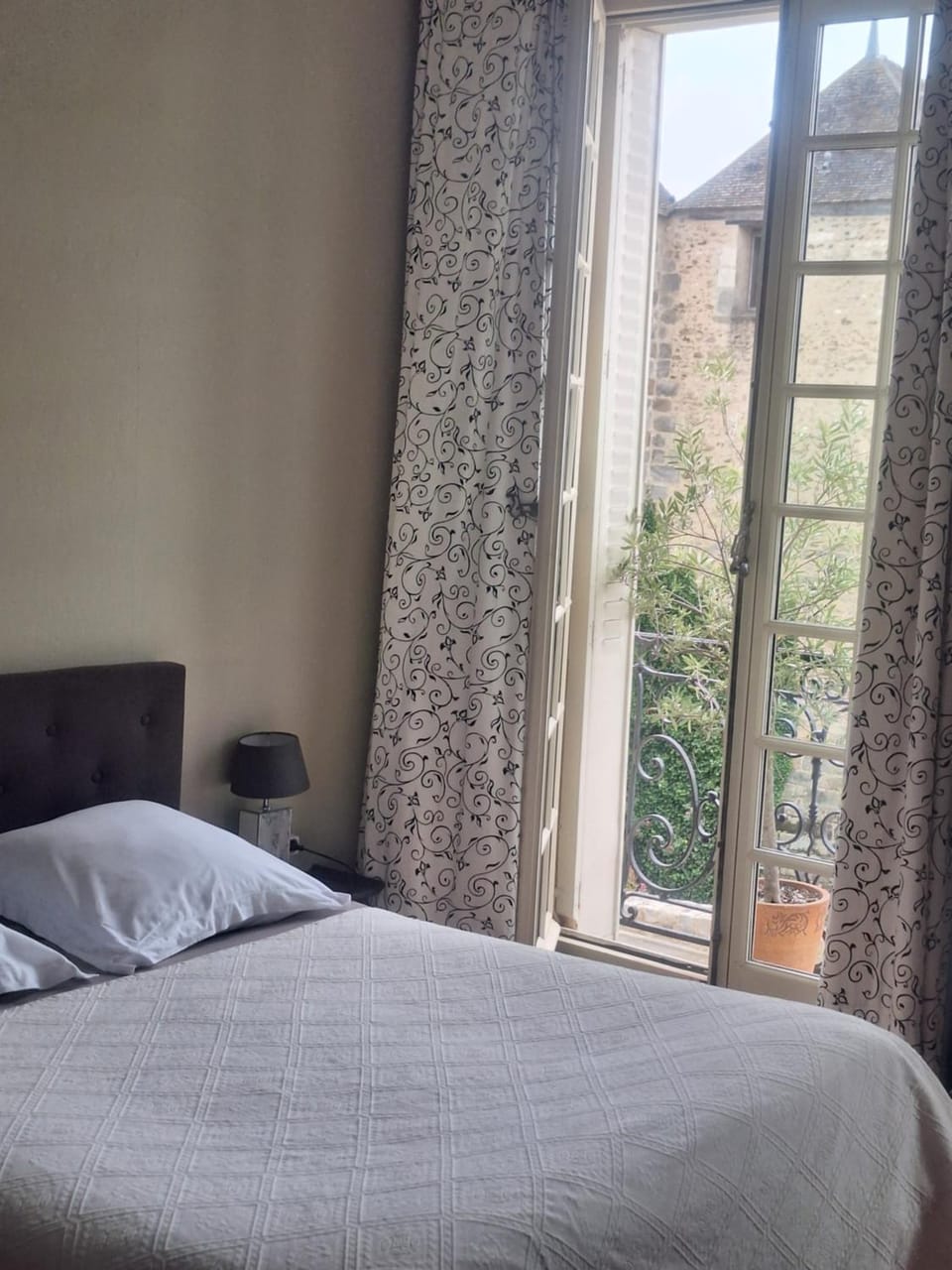 Chambre d'hôte du Château Bed and Breakfast in Île-de-France