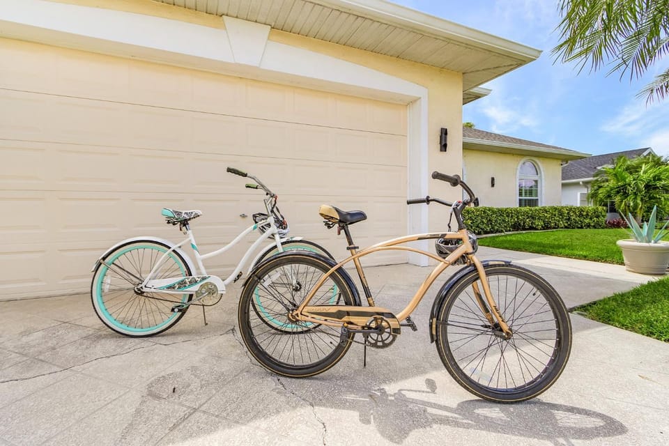 Freshwater Canal, Bicycles, Heated Pool - Casamigos - Roelens Vacations House in Cape Coral