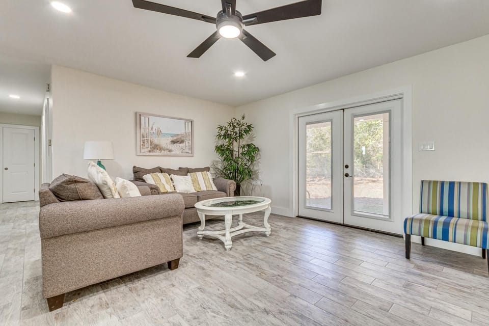Modern Pensacola Home ~ 6 Mi to Beach! House in Alabama
